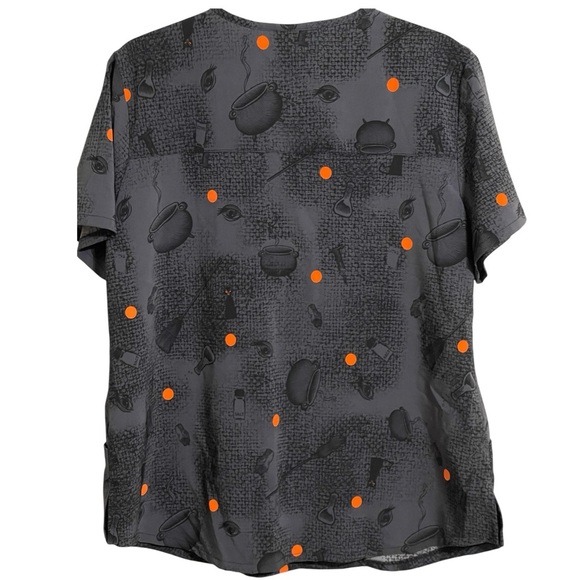 🔥SALE💥HOCUS POCUS CHEROKEE SCRUBS TOONIFORMS DISNEY V NECK TOP SZ LG EUC - Picture 2 of 12